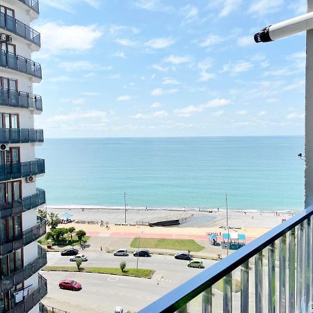 Beautiful Horizon First Line Apartment Батуми Екстериор снимка