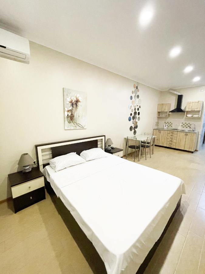 Beautiful Horizon First Line Apartment Батуми Екстериор снимка